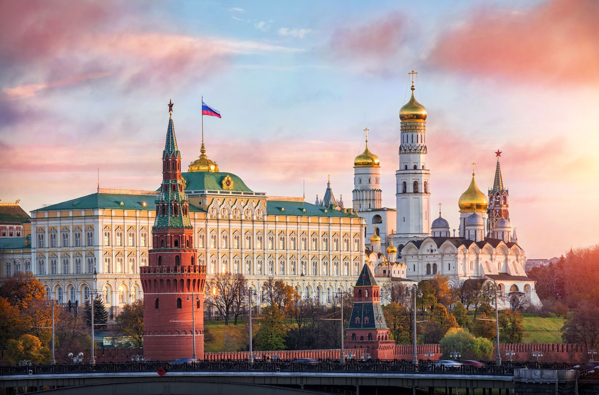 Kremlin Palace View Wallpaper