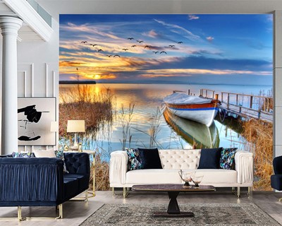 Lake pier en uitzicht op de boot Wallpaper