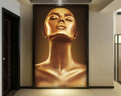 Damebehang geschilderd met gouden verf