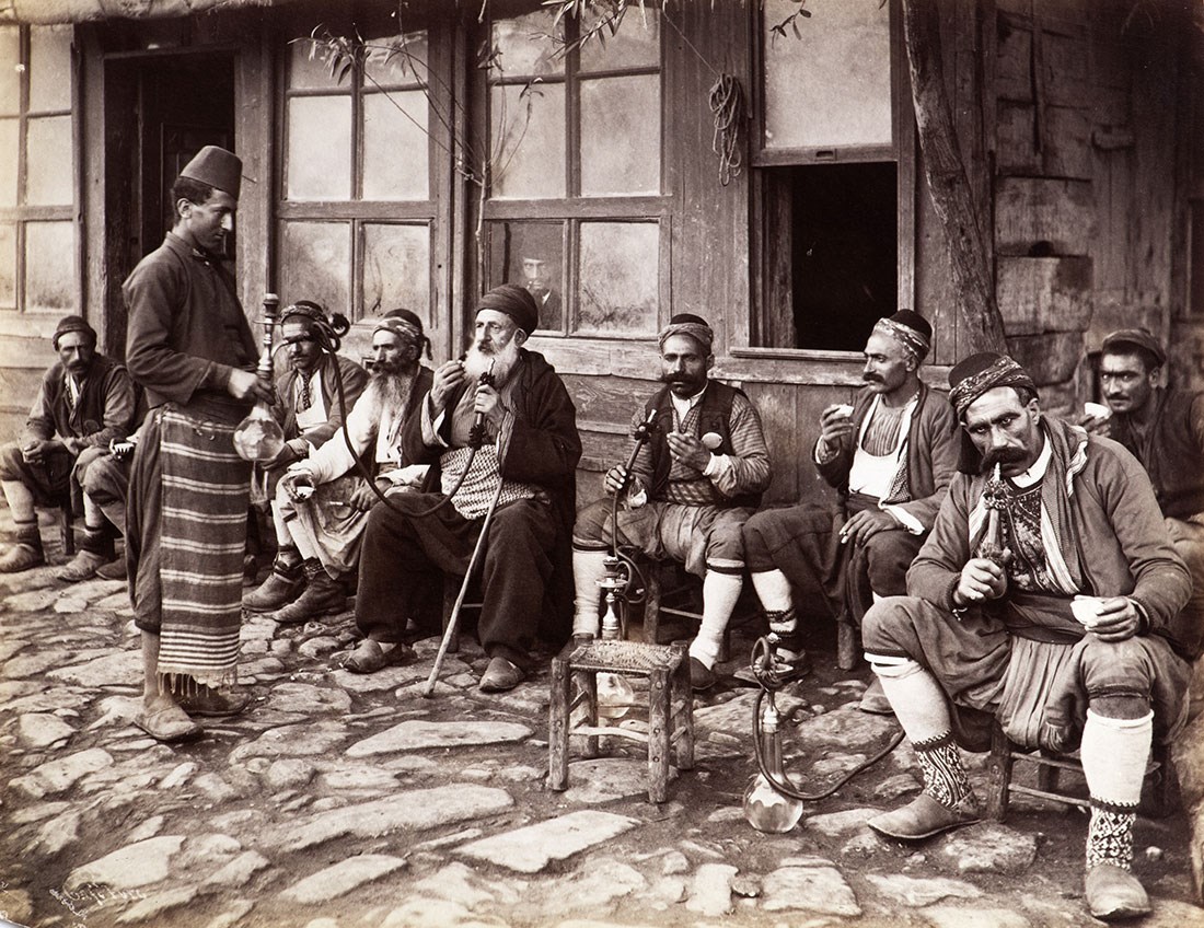 Oude Istanbul mensen roken waterpijp behang