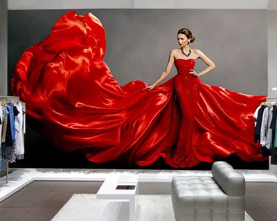 Vrouw in rode jurk behang