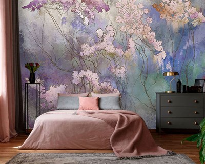 paars behang met bloemenpatroon