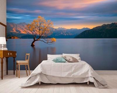 model behangpapier met uitzicht op het meer