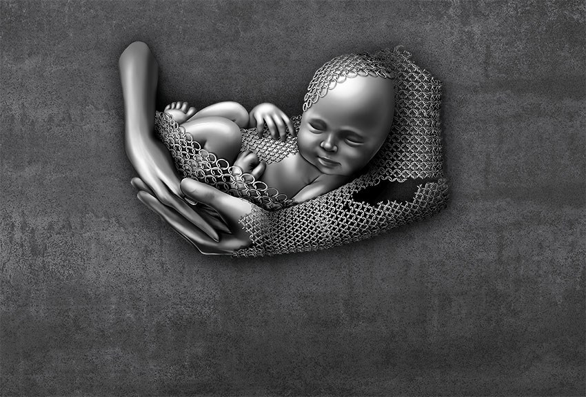 babybeeldje in moeders armen behang
