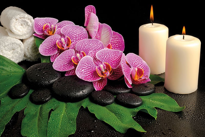 Black Stone Orchidee en Kaars geïllustreerd behang 