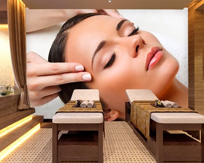 Spa-behang met hoofdmassage-thema