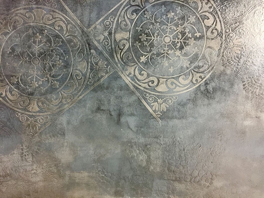 Decoratief behang met bloemmotief