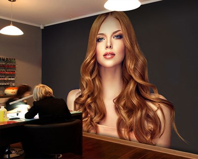 Vrouw met feloranje haar behang