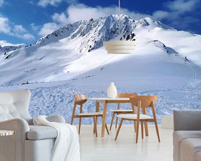 Besneeuwd berglandschap behang