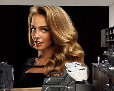 Mooie vrouw met blond haar behang