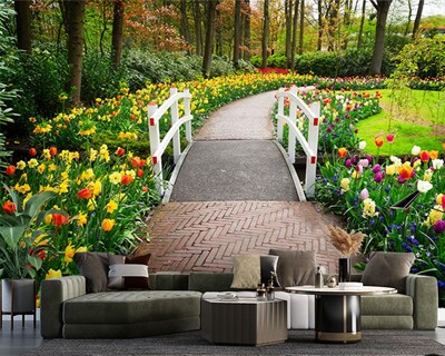 Bloemrijke tuinpad-thema behang 
