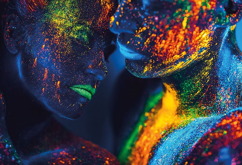 Met blacklight-techniek gefotografeerde fotobehang