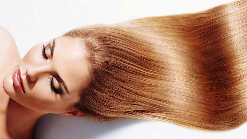De vrouw met het blonde haar Behang