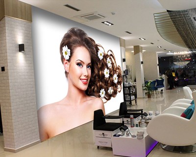 Glanzende haren mooie vrouw behang