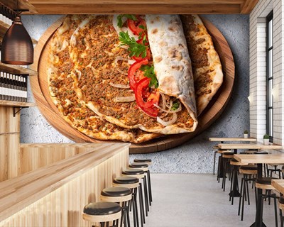 Lahmacun op een houten bord  Behang