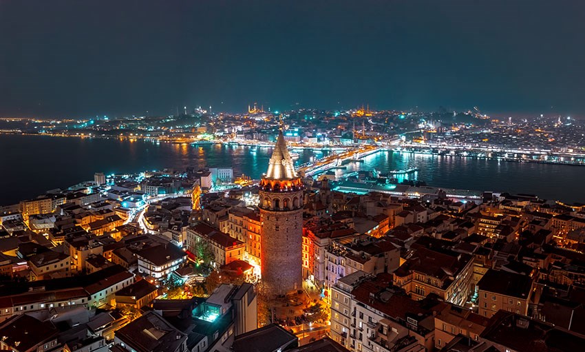 Behang met uitzicht op Istanbul bij nacht