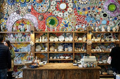 Behang met kleurrijk mozaïekpatroon