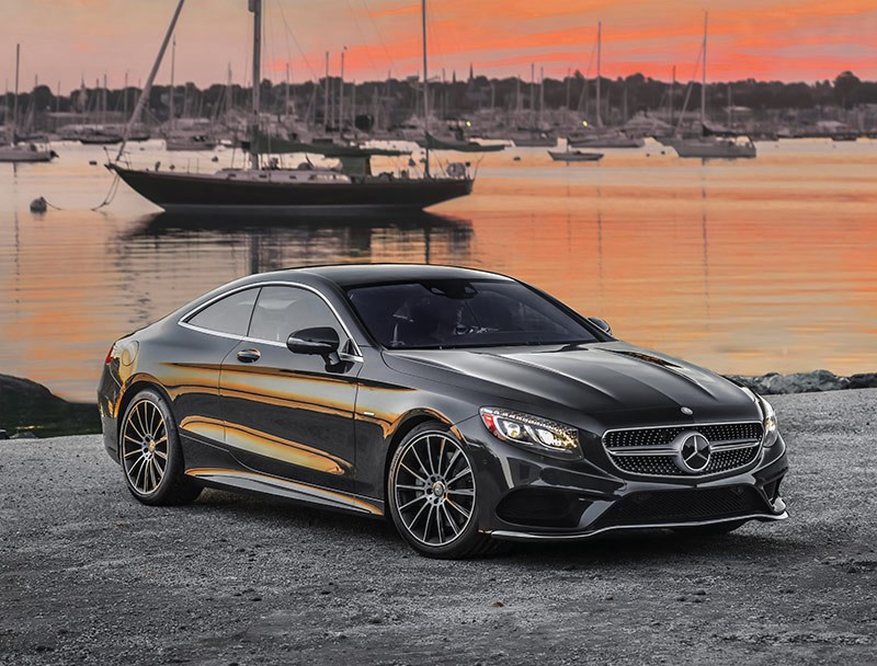 Luxe Mercedes-sportwagenbehang